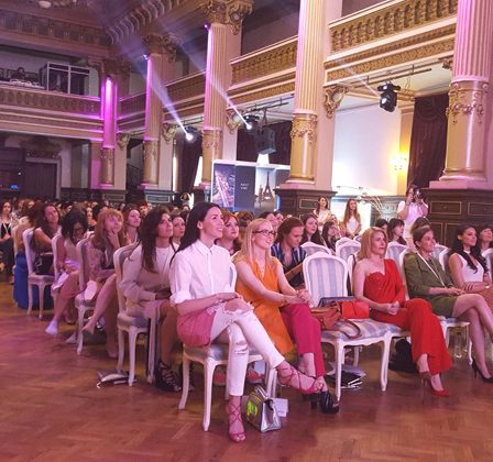 10 sfaturi pentru pasionatele de fashion & beauty din mediul online, inspirate de Samsung si Digital Divas by AVON