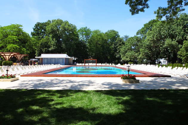 Summer Place si Bistro, doua noi concepte de relaxare deschise sub umbrela Clubului Diplomatic