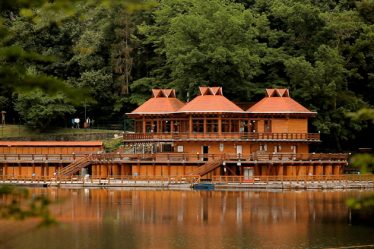 3 motive sa mergi la Sovata