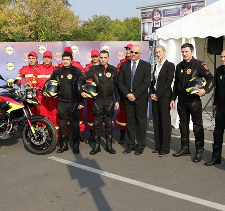 Lidl, cu ajutorul clientilor sai, a donat 5 motociclete de interventie urbana catre SMURD