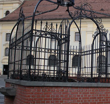 Campania Cif Curata Romania a ajuns la Sibiu, pentru prima actiune de curatenie din programul "Impreuna Curatam Romania Calatorind"