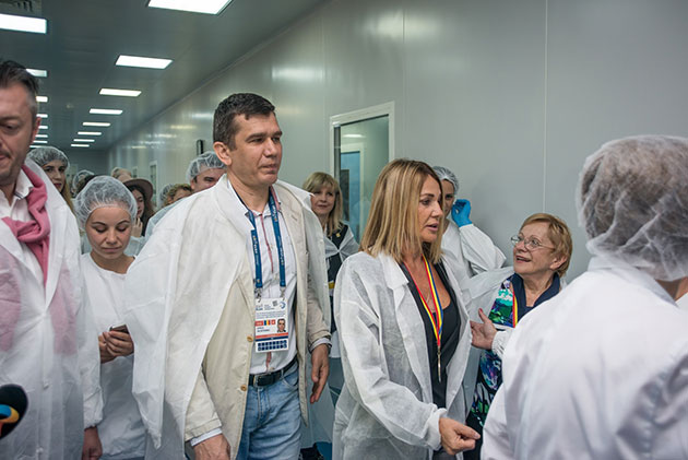 Farmec primeste vizita campionilor gimnasticii romanesti