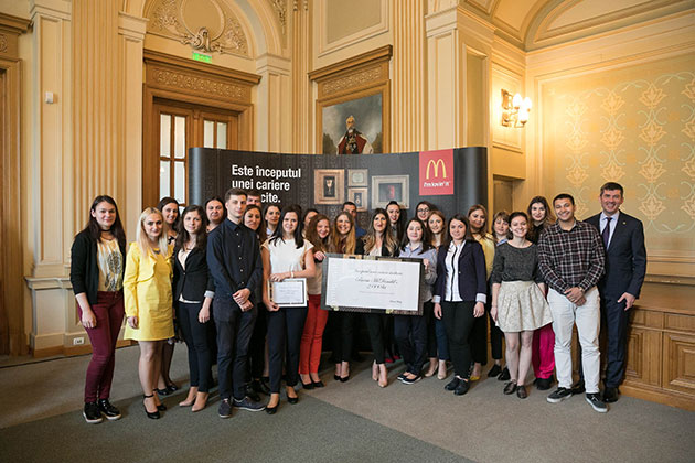 27 de angajati studenti au fost premiati la cea de a 11-a editie e Burselor McDonald’s