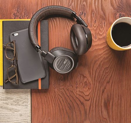 Plantronics BACKBEAT PRO 2 - experienta unui festival de muzica, fara zgomot de fundal