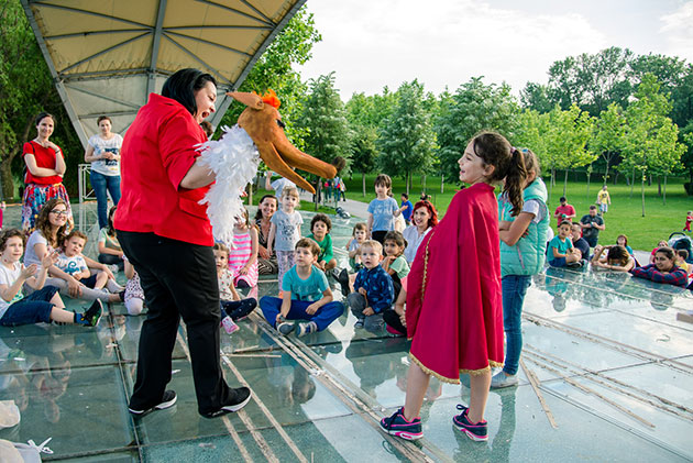 De ziua lor, copiii cu autism din centrele ATCA au primit cadou ore de terapie! Cum a fost la spectacolul de Ziua Copilului?