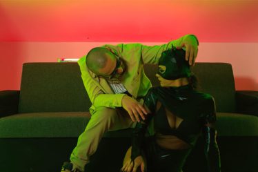 Cosy lanseaza single-ul si videoclipul "Suferi de tine", feat. Nosfe