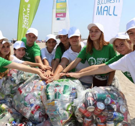 Can Day by Bucuresti Mall – colectam pentru arta. Vino sa vezi Atlantida pierduta construita din obiecte reciclate