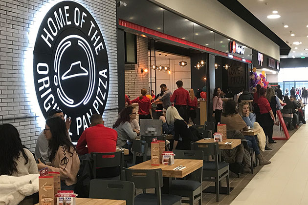 Pizza Hut inaugureaza primul restaurant in Galati. Valoarea investitiei s-a ridicat la 430.000 euro