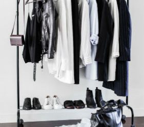 Yard Sale - targ dedicat garderobelor uzate moral, nu fizic