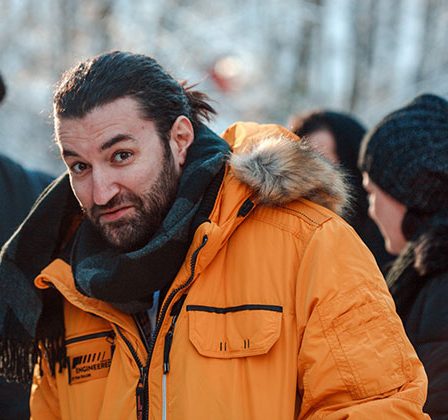 A zecea piesa din maratonul de 10 din proiectul aniversar #Smiley10, Smiley incheie primul deceniu de muzica solo si canta "O poveste"