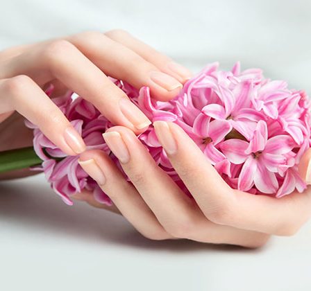 Dezvaluie frumusetea naturala a unghiilor tale cu Feminohelp Unghii!