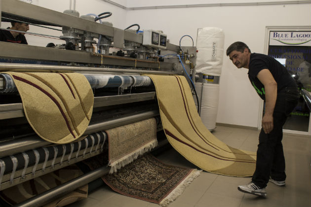 Compania Blue Lagoon Clean lanseaza in Romania cel mai mare centru din Sud-Estul Europei destinat procesarii 100% ecologice a hainelor