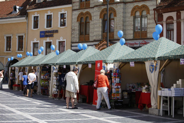 Tudor Chirila, Nicu Alifantis, Ducu Bertzi, Silvan Stancel, Claudia Motea, Dana si Liviu Pancu si multi alti artisti vor fi prezenti pe scena Festivalului de Carte si Muzica Libris