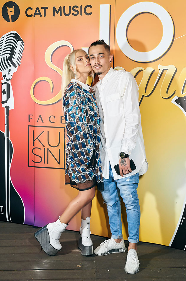 JO si-a serbat ziua de nastere cu un nou single si un pahar de Sangria JO si-a serbat ziua de nastere cu un nou single si un pahar de Sangria
