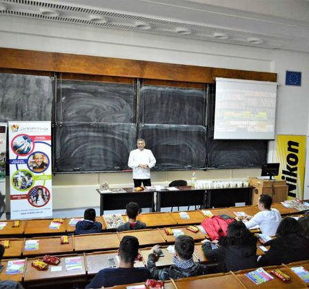Tinerii de azi, liderii de maine, au curiozitatea, dorinta si determinarea de a fi mai buni in fiecare zi
