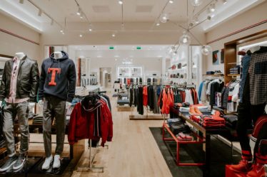 Tommy Hilfiger a redeschis magazinul din cadrul centrului comercial Baneasa Shopping City cu un nou concept store