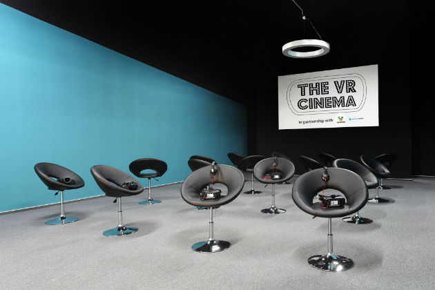 Un adolescent roman este pe primul loc mondial la un joc in realitate virtuala la THE VR CINEMA din Veranda Mall