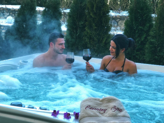 Cum va puteti relaxa in doi in Luna Indragostitilor? Iata cele mai romantice terapii Spa