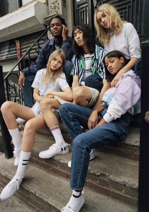 Tommy Hilfiger lanseaza colectia TOMMY JEANS Primavara 2019
