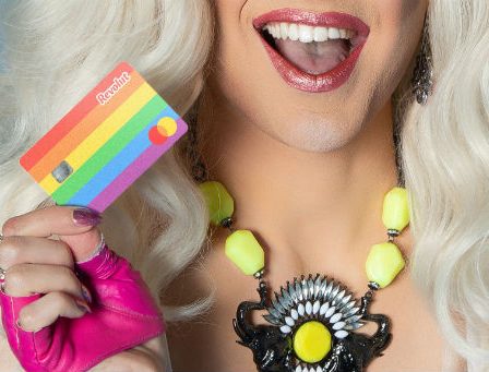 Revolut sarbatoreste luna Pride si lanseaza, in editie limitata, 30.000 de carduri in culorile curcubeului