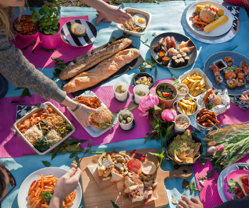 Stiai ca astazi este Ziua Internationala a Picnicului? Iata zece preparate culinare pe care sa le incerci cu aceasta ocazie