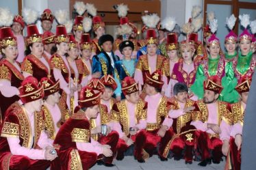 Concert aniversar, la Bucuresti, cu orchestra de muzica Kazahstan Tattimbet