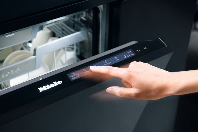 Miele a adus in Romania singura masina de spalat vase din lume cu dozare automata