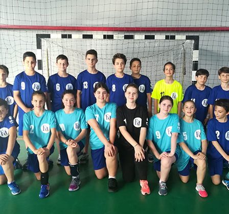 Campania Mingi in scoli paseaza mingea pentru a patra oara consecutiv