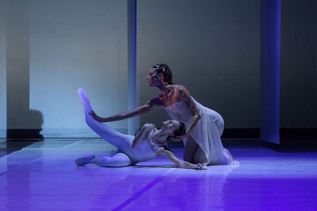 Doua balerine romance vor dansa pe scena Salii Palatului, alaturi de prestigioasa companie Bejart Ballet Lausanne