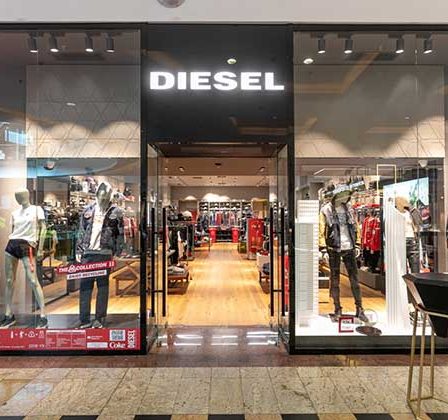 Diesel colaboreaza cu Coca-Cola pentru o colectie capsula realizata din materiale reciclate
