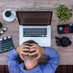 Tehnologia contribuie sau ingreuneaza comunicarea online?