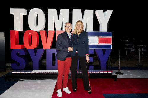 Alerta media: Tommy Hilfiger celebreaza prima sa vizita in Australia inconjurat de celebritati la petrecerea in stil newyorkez organizata in Jones Bay Wharf