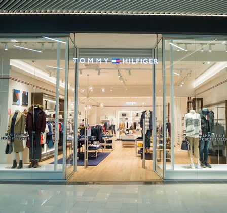 Tommy Hilfiger deschide un nou magazin in centrul comercial Promenada Sibiu