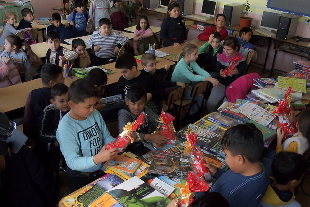 Donatie de carti pentru sustinerea educatiei si a invatamantului din Romania