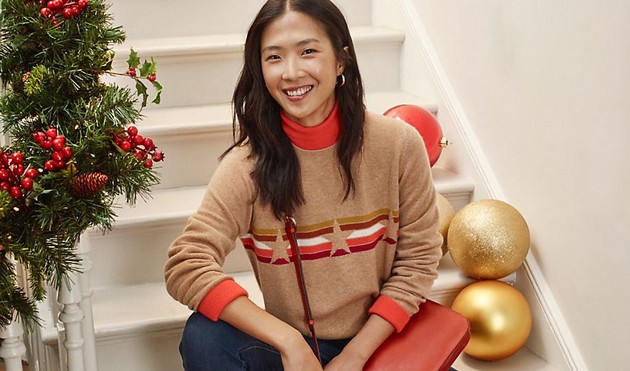 Intra in spiritul Sarbatorilor cu noua colectie de pulovere de la Marks & Spencer!