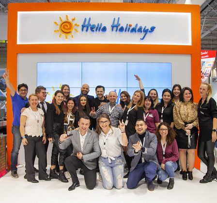 Hello Holidays a organizat Show-ul Vacantelor cu celebritati, muzica, dansuri si personaje din desene animate, la Targul de Turism al Romaniei