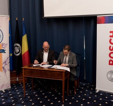 Bosch semneaza un nou parteneriat strategic cu Universitatea Babes-Bolyai din Cluj. Compania contribuie la educarea si formarea specialistilor in domeniul IT