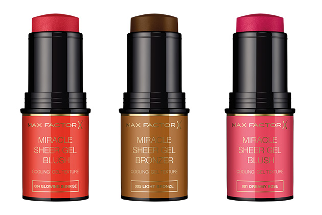 Descopera pata de culoare din NOILE Max Factor Miracle SHEER Gel