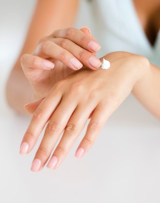 7 sfaturi simple pentru o piele a mainilor fina ca matasea