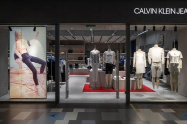 CALVIN KLEIN, INC. si SARKK SA deschid primele magazine CALVIN KLEIN UNDERWEAR si CALVIN KLEIN JEANS in Romania