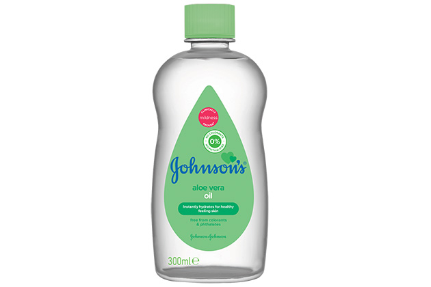 Vara asta, Uleiul JOHNSON'S® cu Aloe Vera este cel mai bun aliat pentru pielea familiei tale!