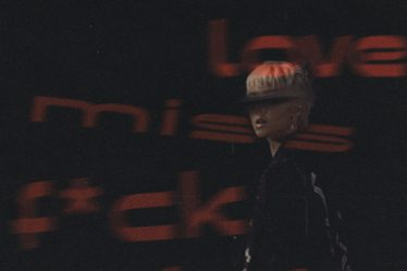 IOVA lanseaza "Four Letters"