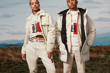 Tommy Hilfiger si Lewis Hamilton continua dezvoltarea calatoriei sustenabilitatii si a mesajului "Style for All" prin co-creatia colectiei de toamna 2020