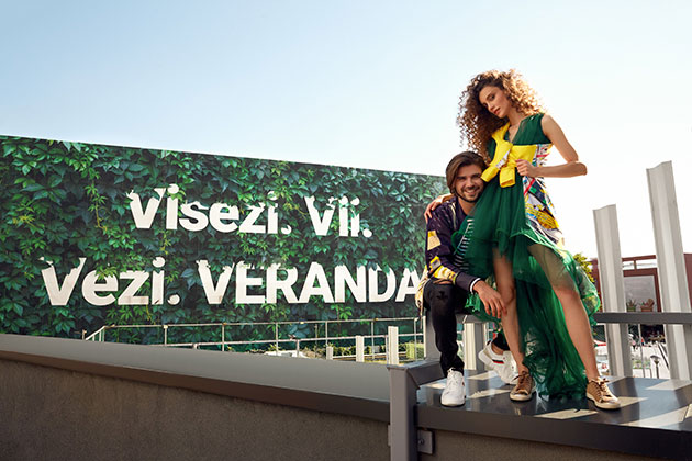 Veranda Mall celebreaza Oborul prin moda. Lanseaza propria colectie de haine inspirata de cartier impreuna cu Ana Tobor, primul influencer virtual din Romania