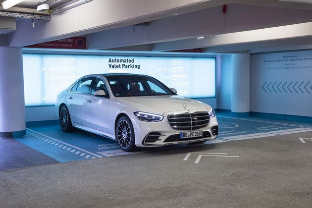 Aeroportul din Stuttgart va avea o parcare complet automata si fara sofer