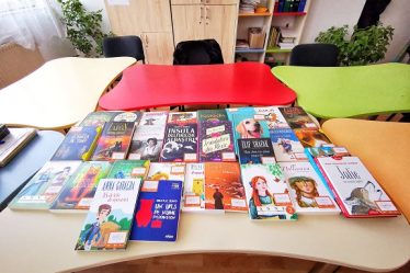 Libris.ro si Salvati Copiii Romania vor sa doteze 350 de scoli si licee din Romania cu o biblioteca atractiva in urmatorii 5 ani