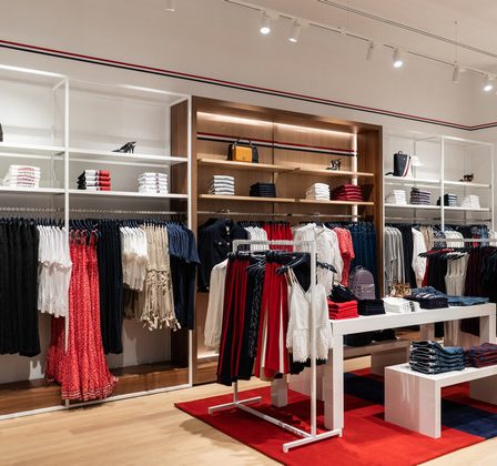 S-a deschis primul outlet Tommy Hilfiger din Romania