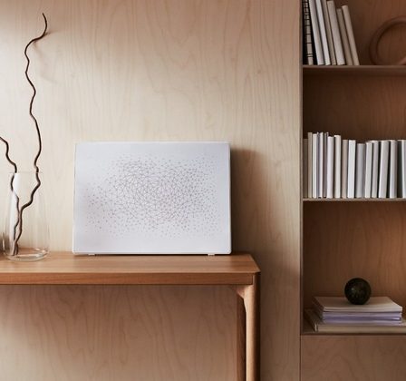 Arata ca muzica. Suna ca arta. IKEA introduce noua rama foto cu boxa WiFi SYMFONISK ca parte a colaborarii de lunga durata cu Sonos.