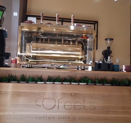 Se deschide Cofeels, prima cafenea sociala din Cluj-Napoca