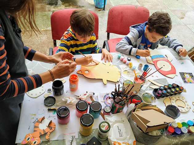 Gradina cu Artisti Atelier de pictura pe lemn